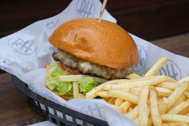 Bonza burger night, all burgers off the main menu and specials menu only $18 | Happy Hour Drinks & Specials