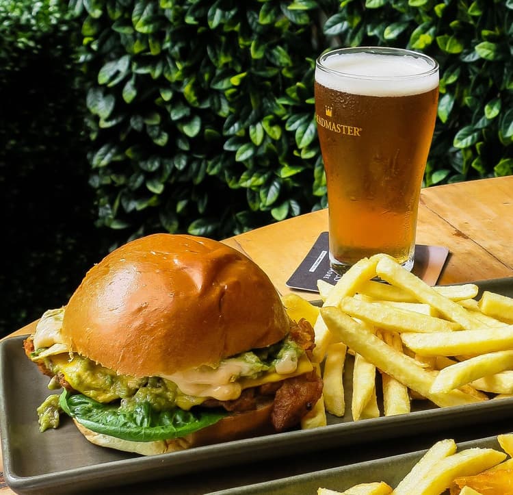 Lunchtime Saturday Burger & Brew | Happy Hour Drinks & Specials