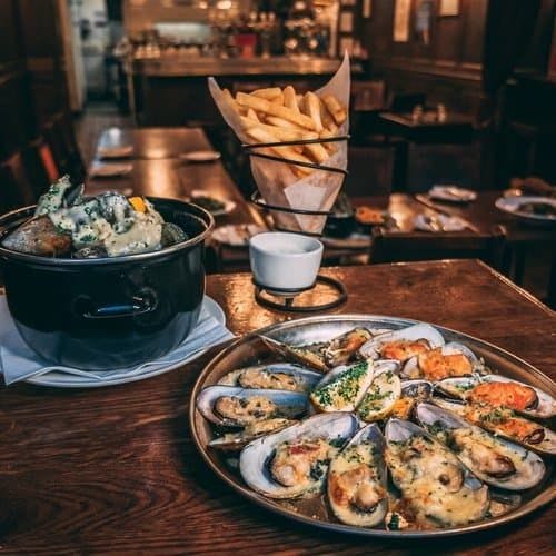 $13 mussels | Happy Hour Drinks & Specials