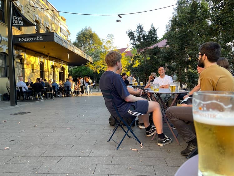 Weekday Happy Hour | Happy Hour Drinks & Specials