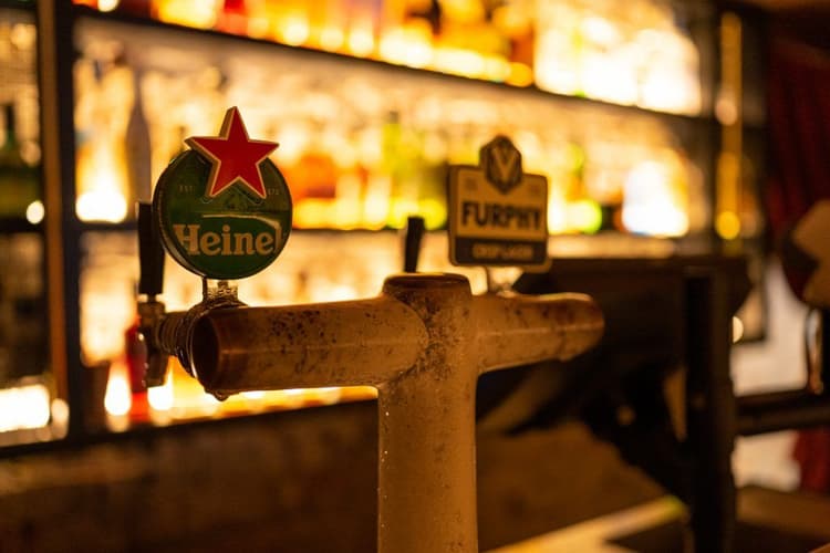 Friday Happy Hour | Happy Hour Drinks & Specials