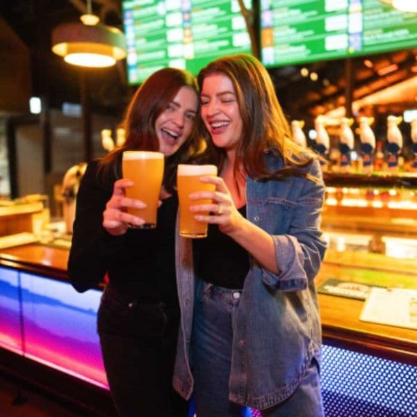 $10 pints | Happy Hour Drinks & Specials