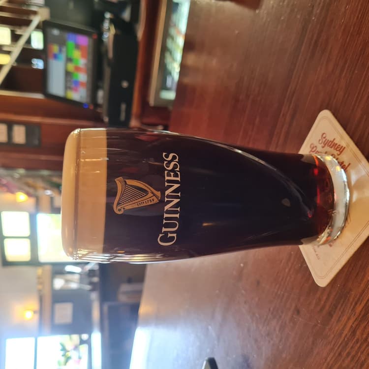 $10 PINTS OF GUINNESS | Happy Hour Drinks & Specials