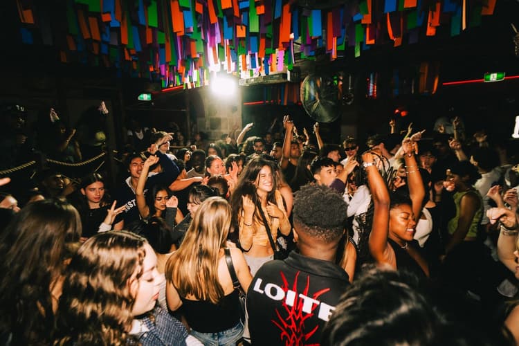 The Cliff Dive Student Happy Hour | Happy Hour Drinks & Specials