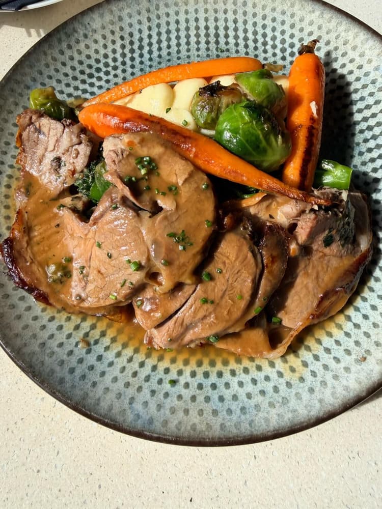Sunday Roast | Happy Hour Drinks & Specials