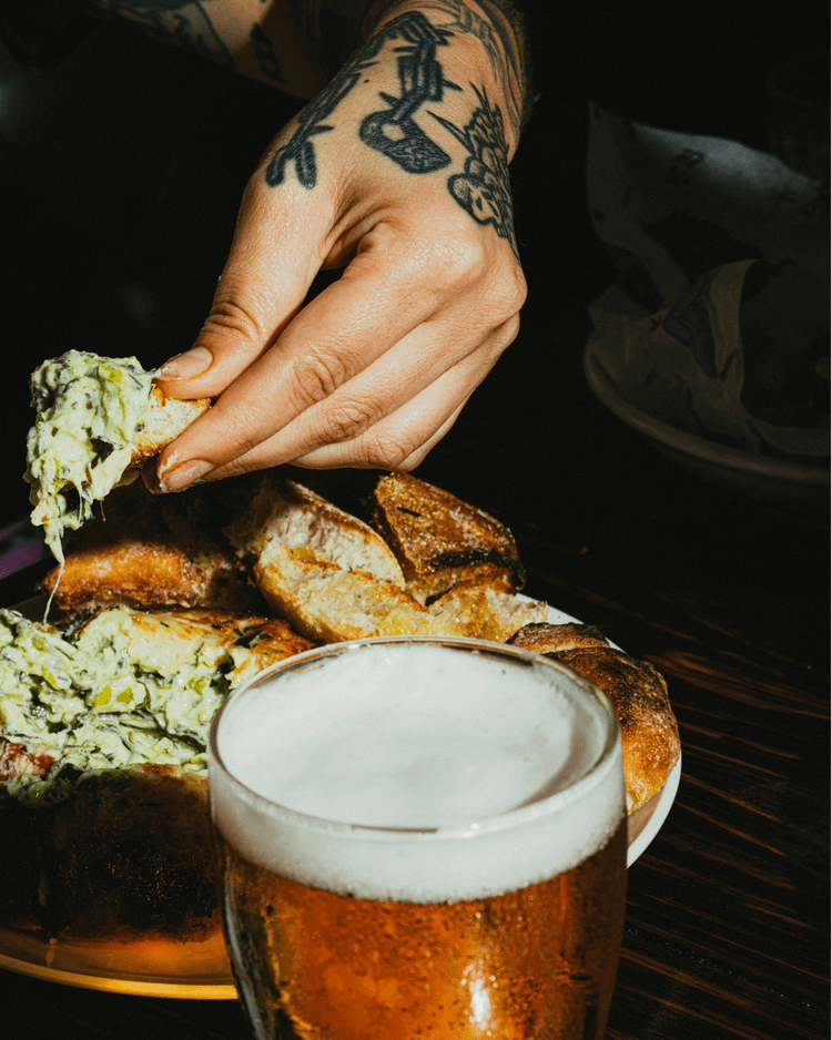 Daily Happy Hour | Happy Hour Drinks & Specials